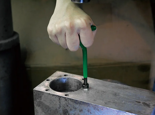 Набор для восстановления резьбы 130ед. (M5,M6,M8,M10,M12) TOPTUL JGAD130A