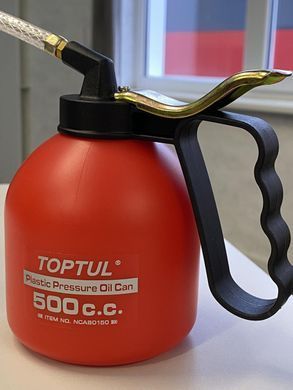 Масленка пластиковая 500мл с гибким наконечником TOPTUL NCAB0150